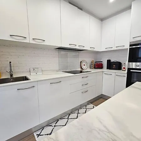 195a Precioso Apartamento Barrio La Arena * ヒホン