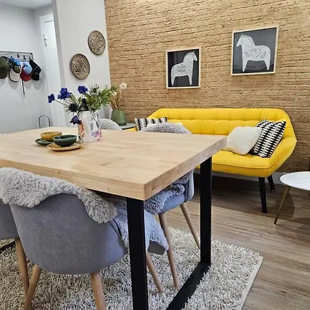 195a Precioso Apartamento Barrio La Arena ヒホン